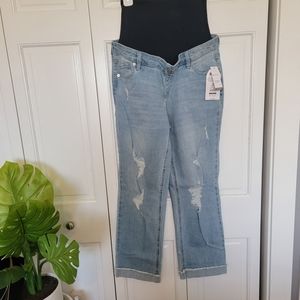 Size m (8-10) maternity boyfriend jeans. Over belly comfort waistband.